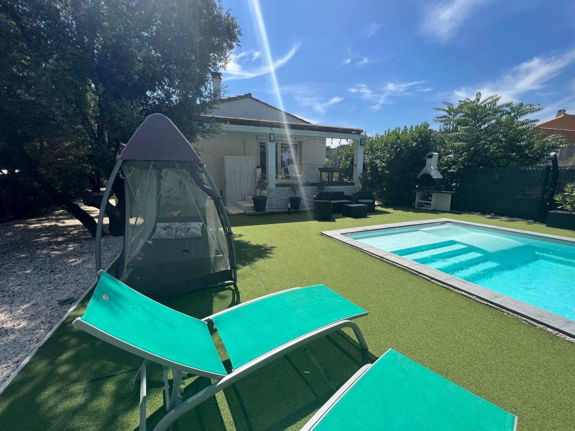 Carpediem Cevennes - Piscine & Terrain Tennis *
